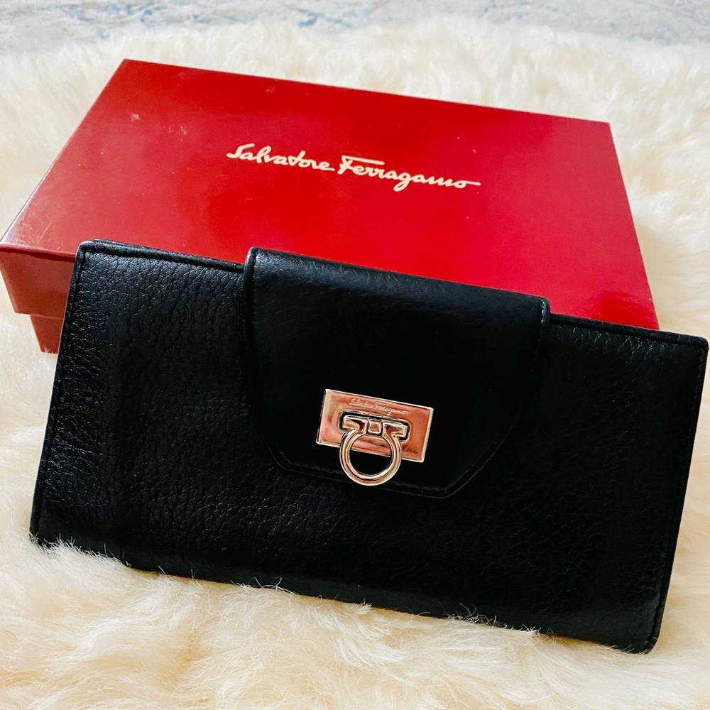 100% Authentic Salvatore Ferragamo Wallet